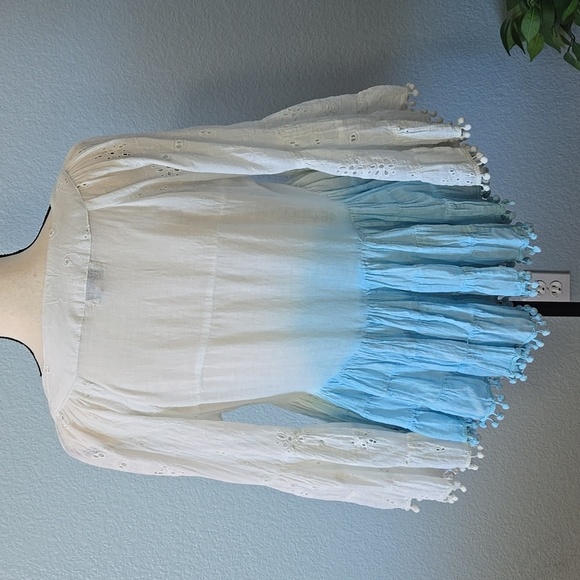 POSITANO Eyelit Sequined PomPom White Blue Top Pullover Bell Sleeves Sz S-M - Picture 9 of 12